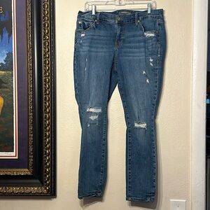 Torrid Mid Rise Skinny Vintage Stretch Denim Jeans Destroyed Size 12